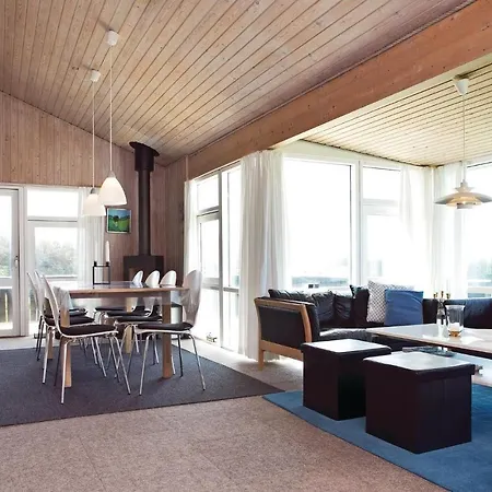 4 Bedroom Beautiful In * Løkken