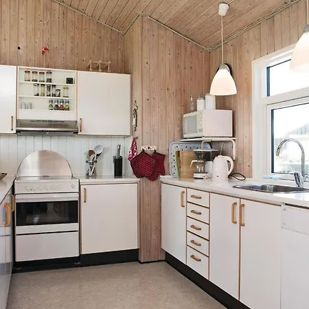 4 Bedroom Beautiful In * Løkken
