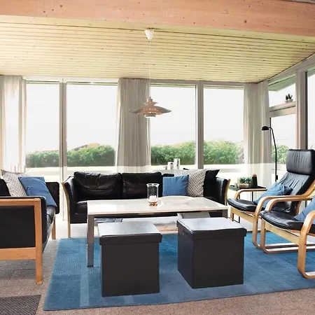 4 Bedroom Beautiful In Løkken